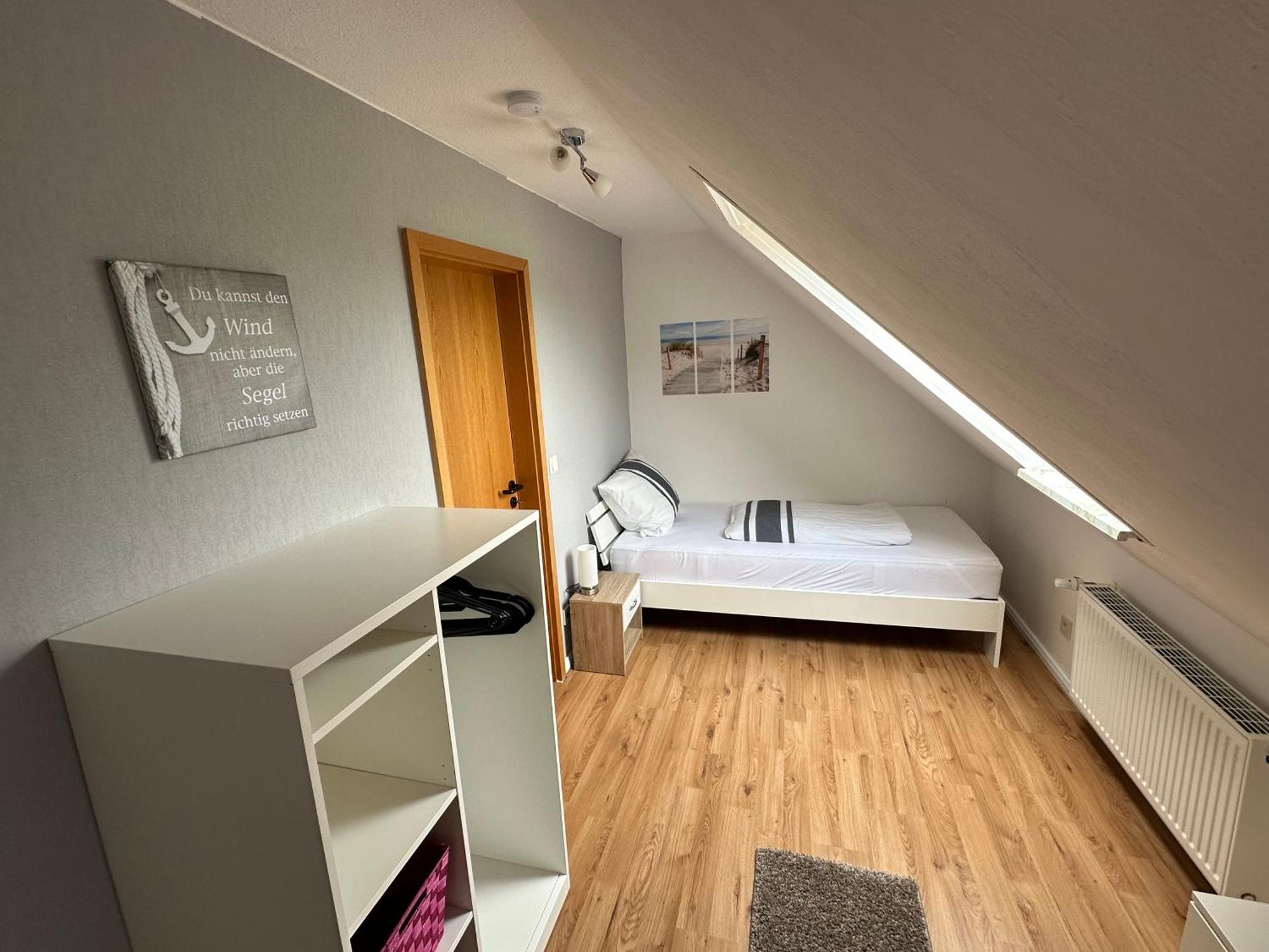 Rosenhaus Esens - Wohnung Backbord 외부 사진